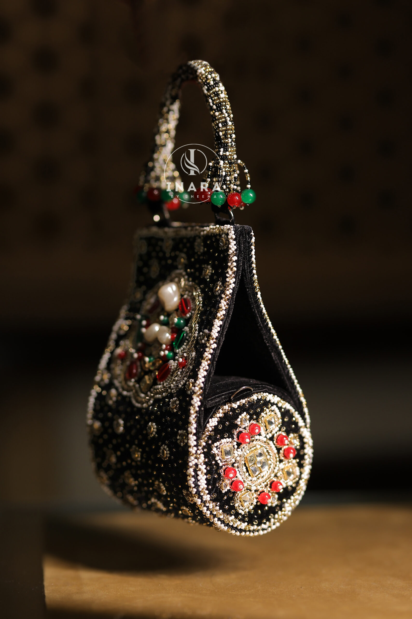 Jannah Black & Gold Heritage Jewel Clutch - Image 4